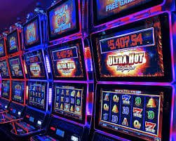Berbagai kategori permainan di worldbox termasuk Liga 1, Piala AFF, live-dealer, dan slot